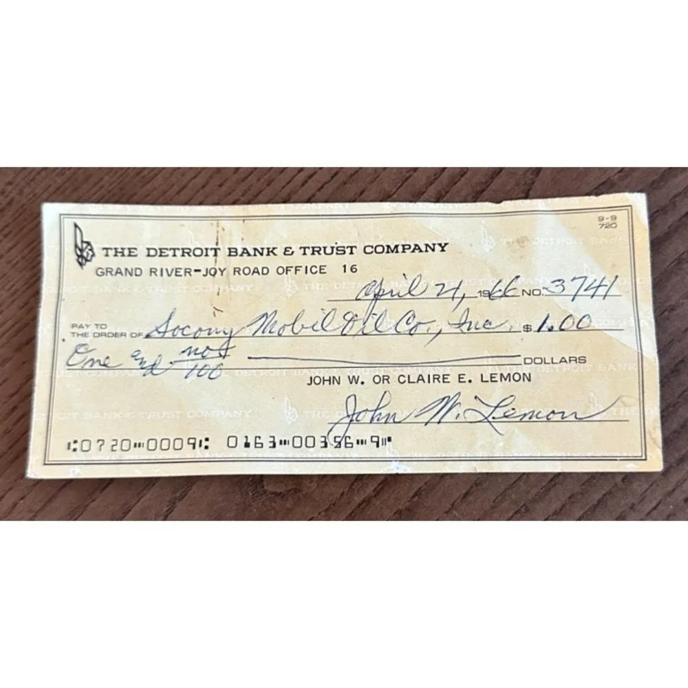 Vintage 1966 Check The Detroit‎ Bank and Trust Company Mobil Gas Co $1 Payment